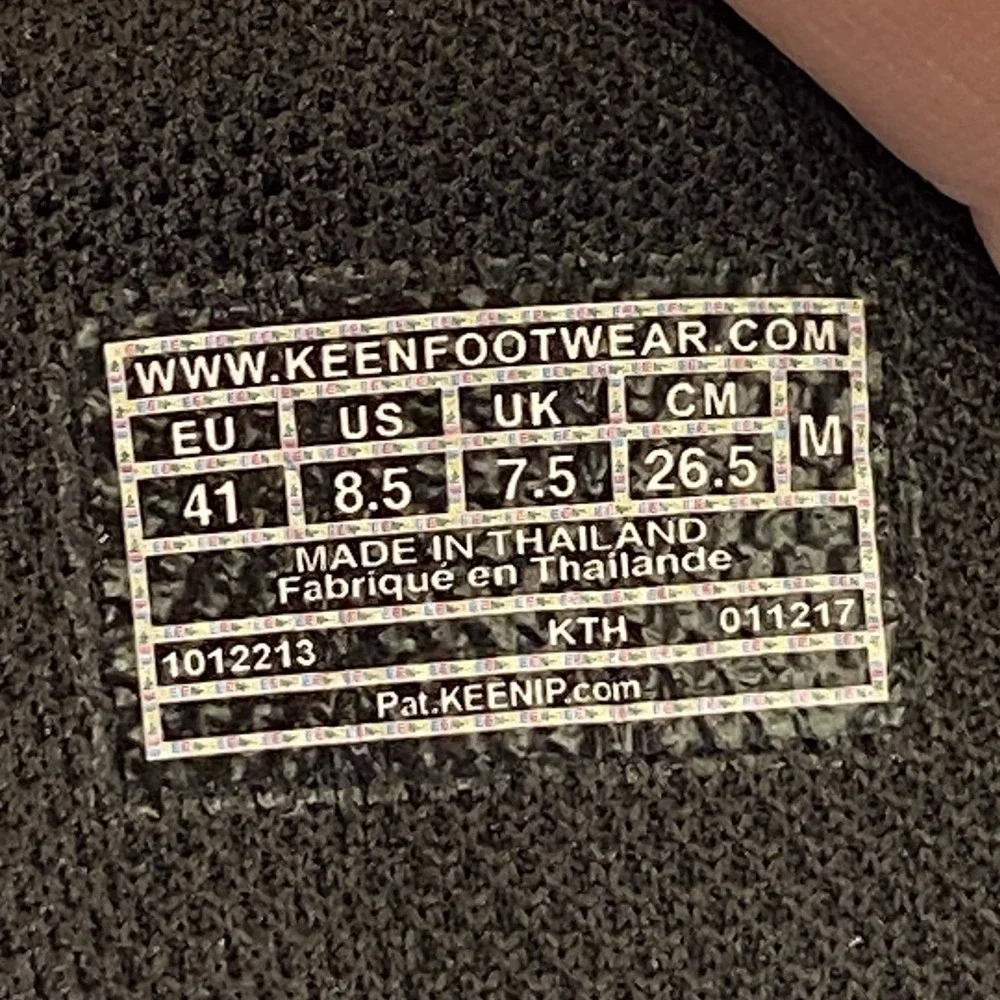 KEEN Boots Targhee 2 Mens 8.5 Cascade Brown Mid Waterproof Trail Hiking Mountain